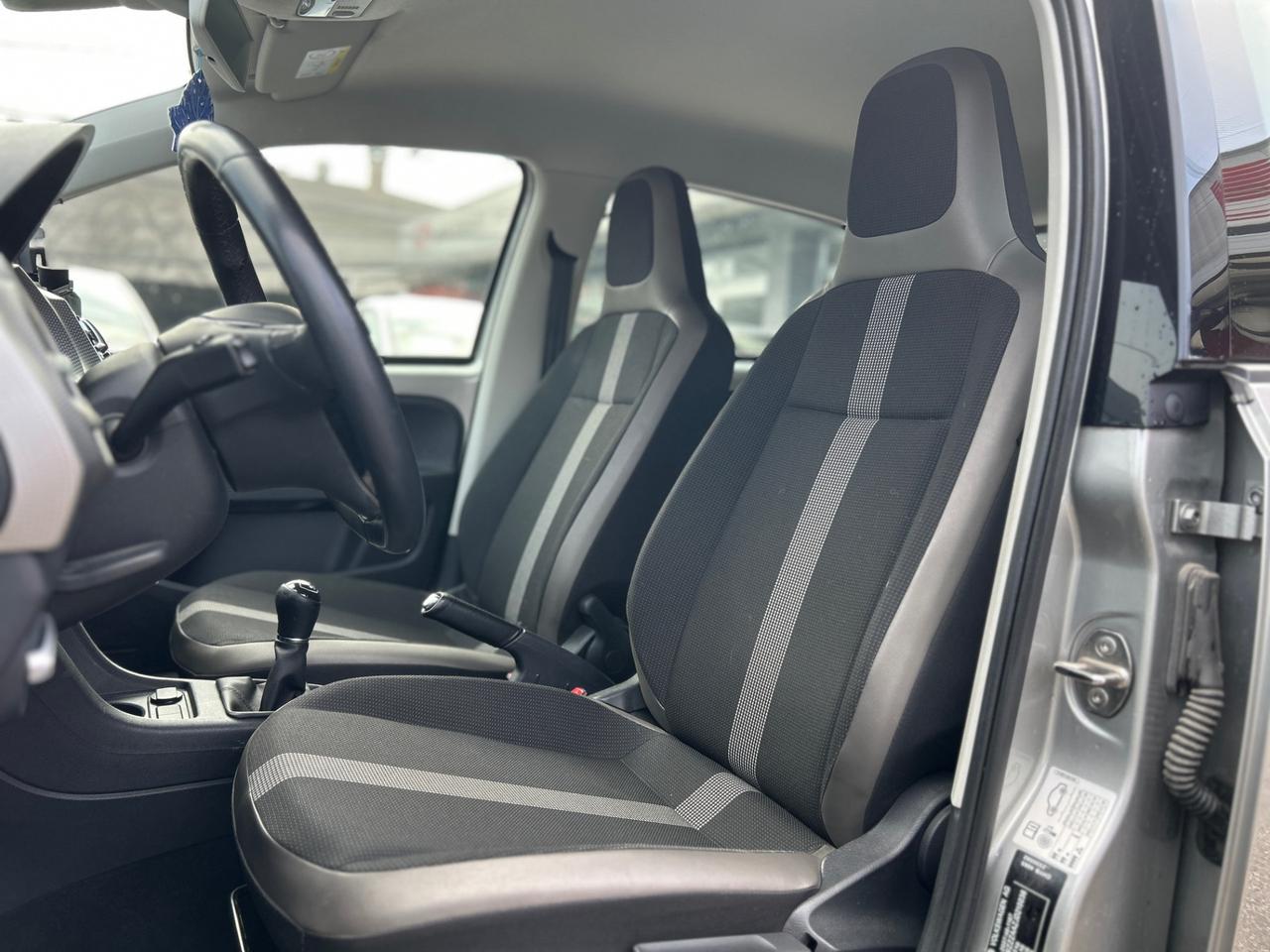 Volkswagen up! 5 Porte up! 5p 1.0 High up! 75cv