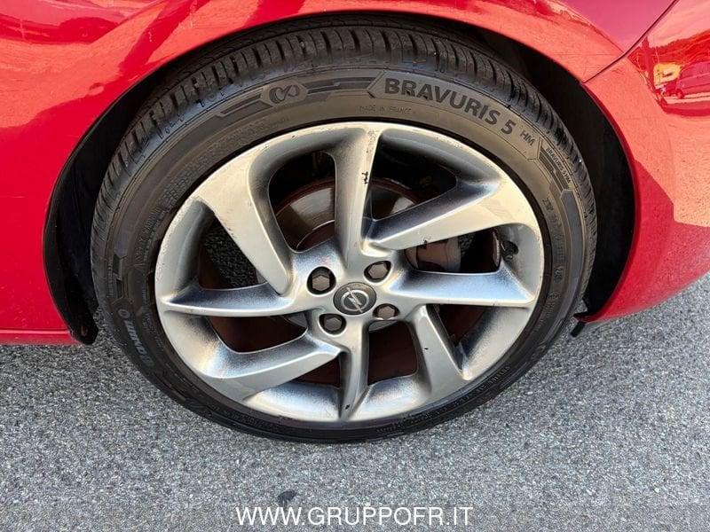 Opel Adam 1.2 70 CV Slam