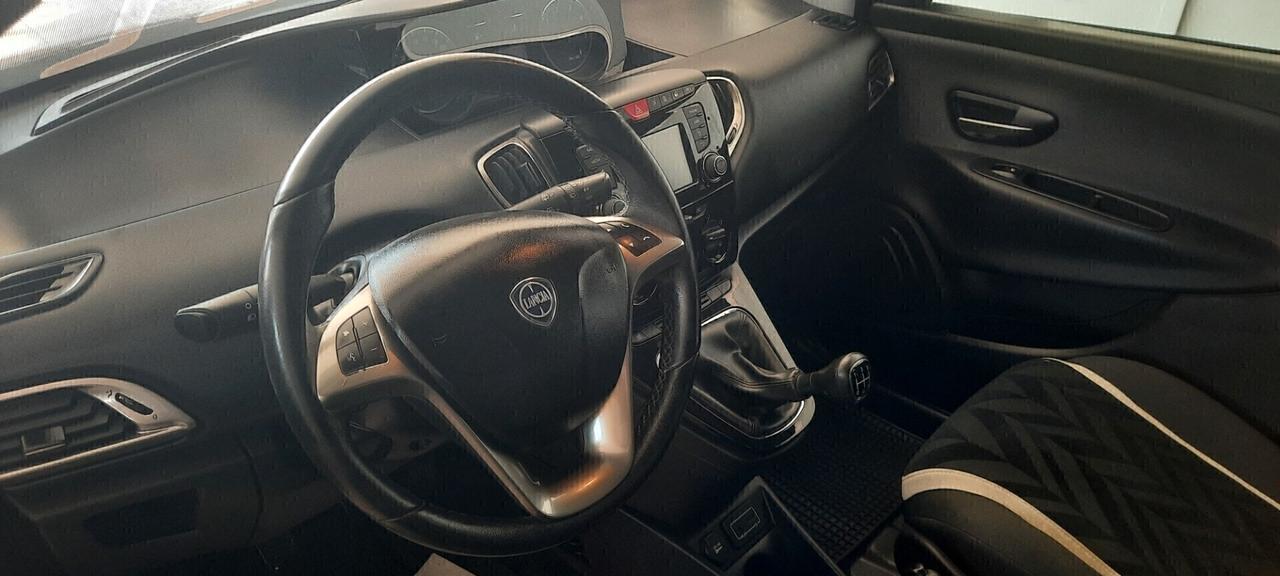 Lancia Ypsilon 1.3 MJT 16V 95 CV 5 porte S&S Mya