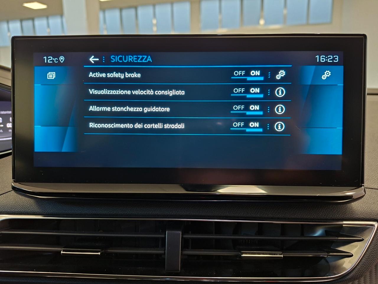 Peugeot 3008 BlueHDi 130 S&S Allure Pack