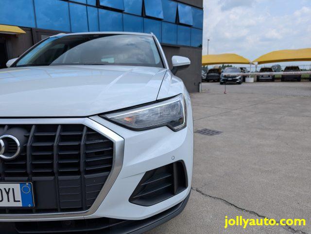 AUDI Q3 35 TDI S tronic Business