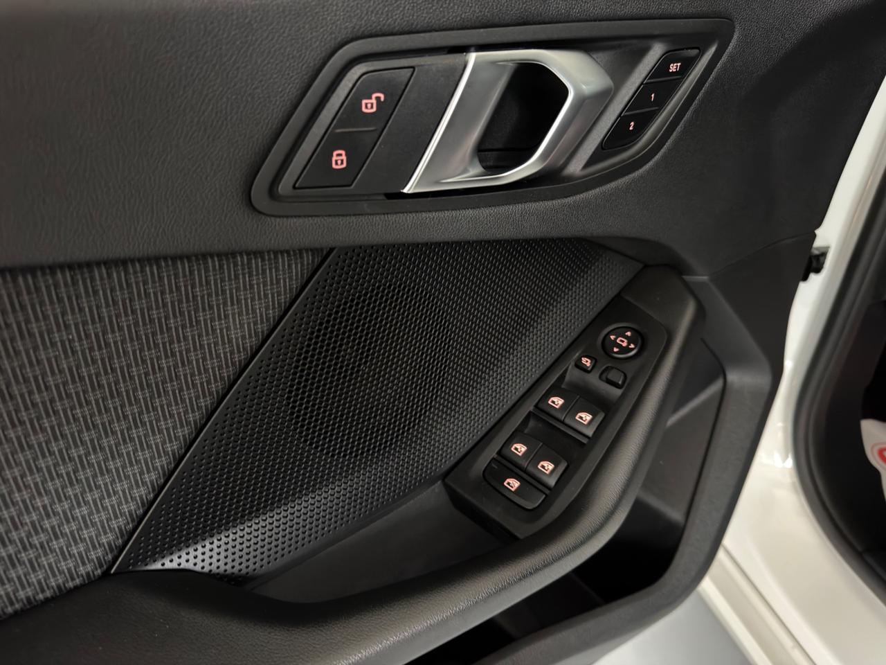 Bmw 118 118d 5p. Business Advantage auto 150cv