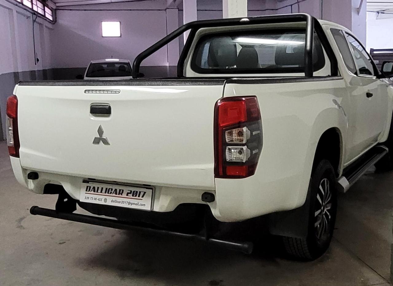 Mitsubishi L200 2.3 D Club Cab 4x4 Easy Select Inform