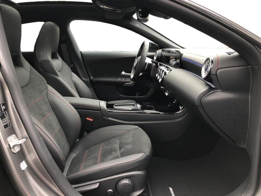 MERCEDES-BENZ*CLA*200D*AMG-LINE*PREMIUM*TETTO*NIGHT*MULTI-BEAM*