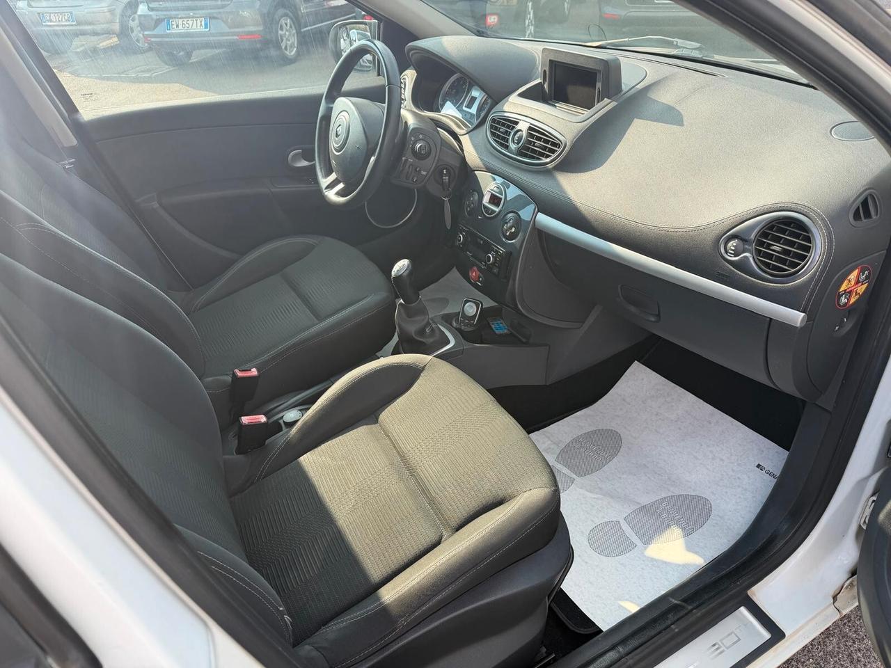 Renault Clio 1.5 DCI 75CV 5P DYNAMIQUE 2011