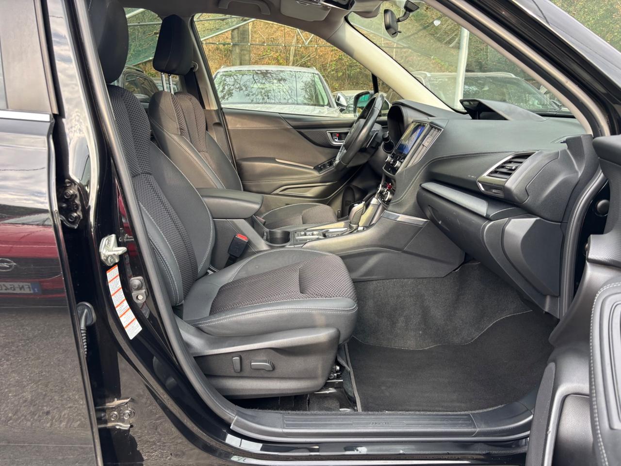 Subaru Forester 2.0 e-Boxer MHEV Lineartronic premium