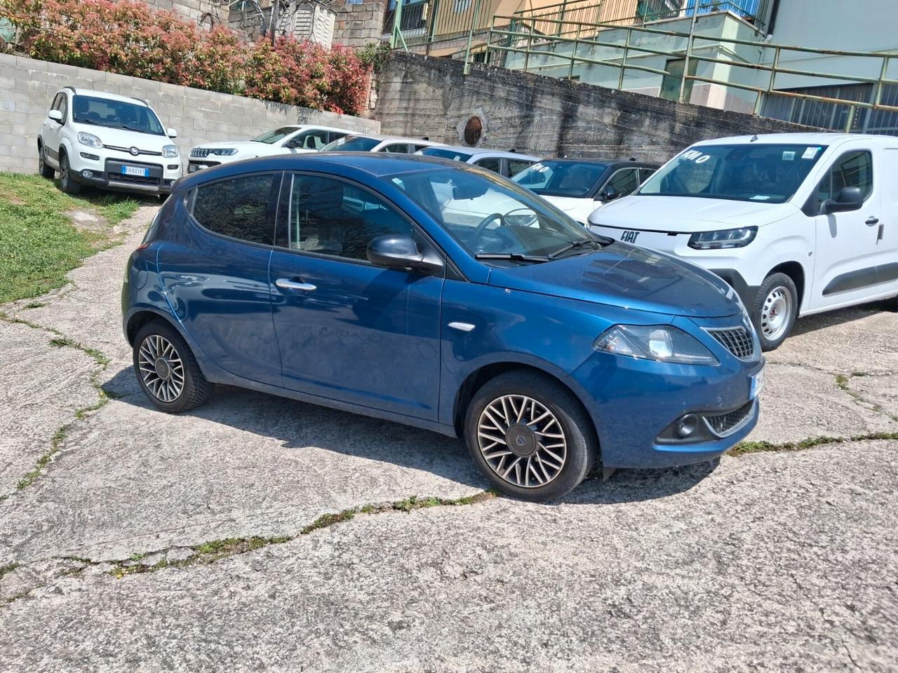 Lancia Ypsilon 1.2 69 CV 5 porte GPL Gold