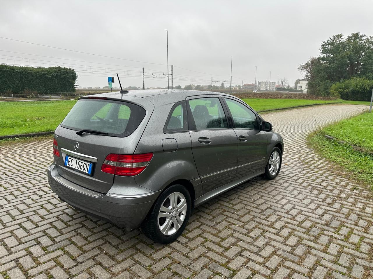 Mercedes-benz B 180 B 180 BlueEFFICIENCY Executive