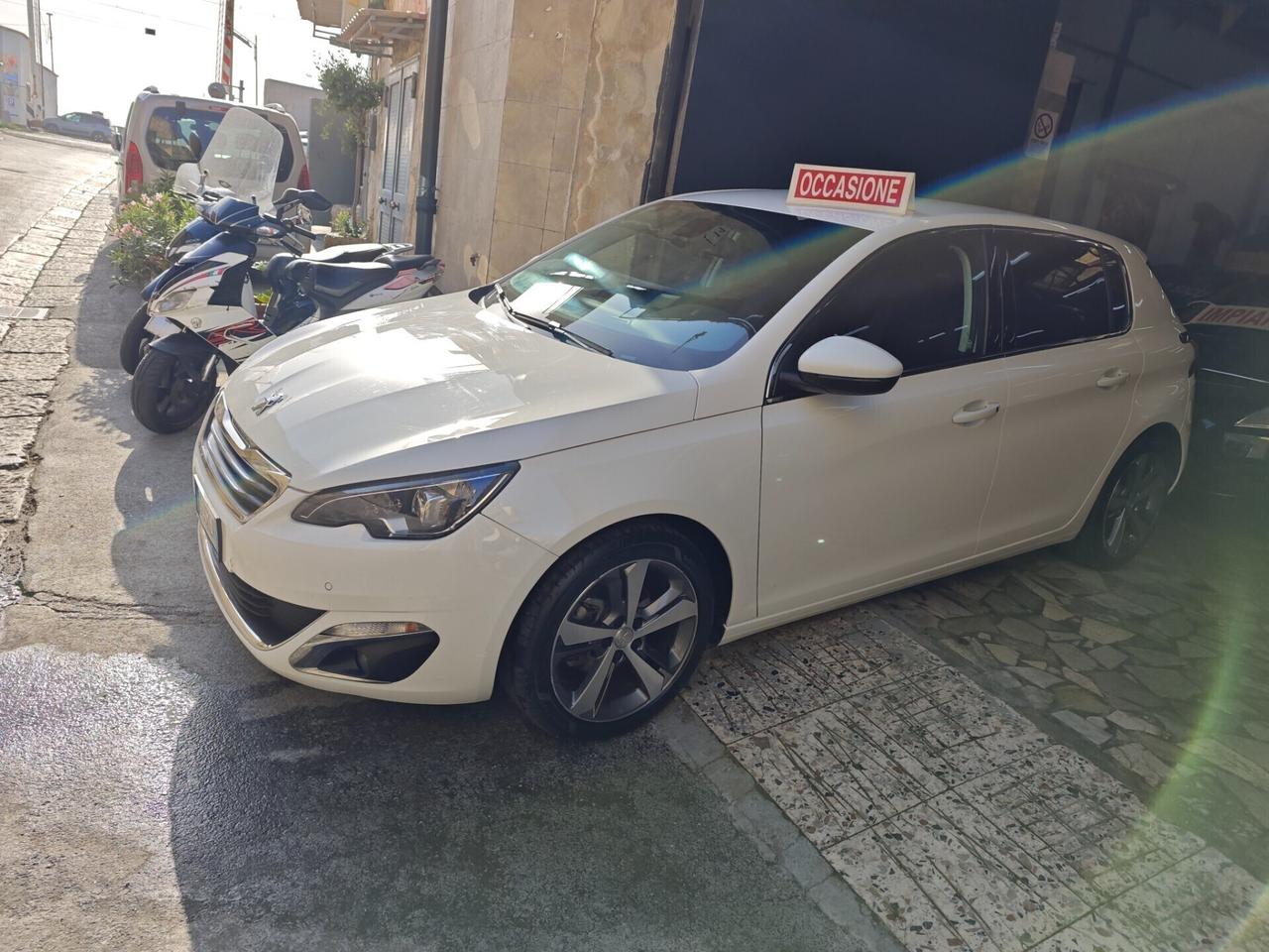Peugeot 308 BlueHDi 120 S&S Allure