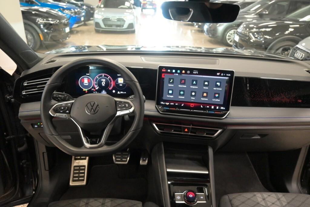 VOLKSWAGEN TIGUAN NEW 2.0 TDI 150CV DSG SCR R LINE ( FARI IQ LIGHT - ADAPTIVE CRUISE - AMBIENT LIGHT - DIGITAL COCKPIT - APP CONNECT - PARK ASSIST - TELECAMERA POST. - CERCHI 19 )
