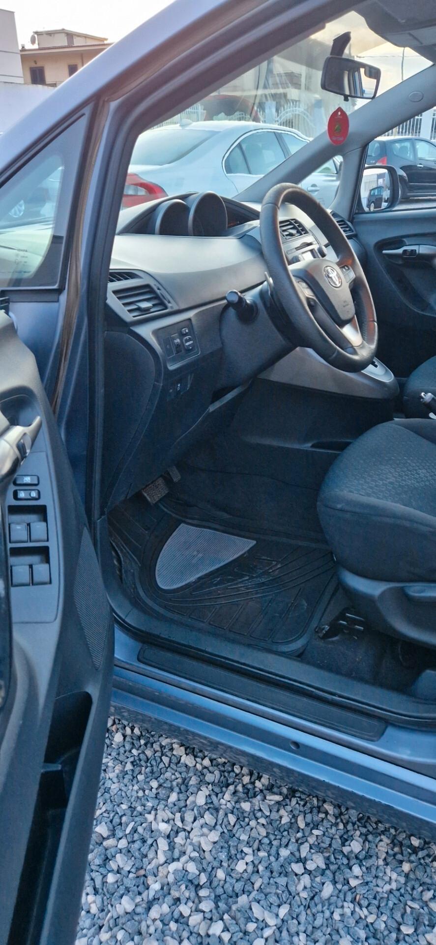 Toyota Verso 2.2 D-Cat 150 CV aut. Sol perfetta