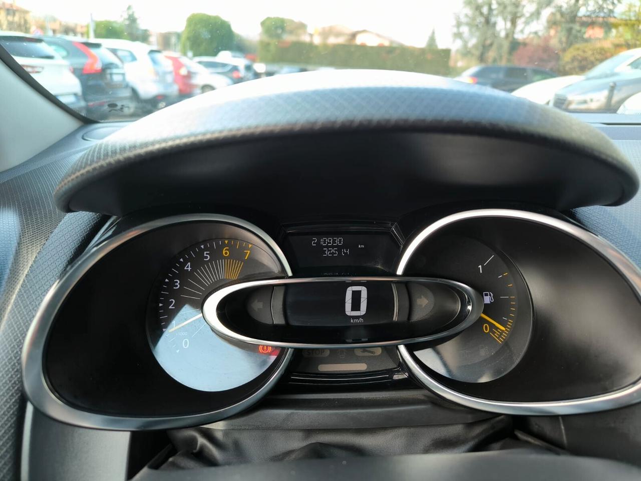 Renault Clio 1.2 75 CV 5 porte Duel *neopatentati*full optional*