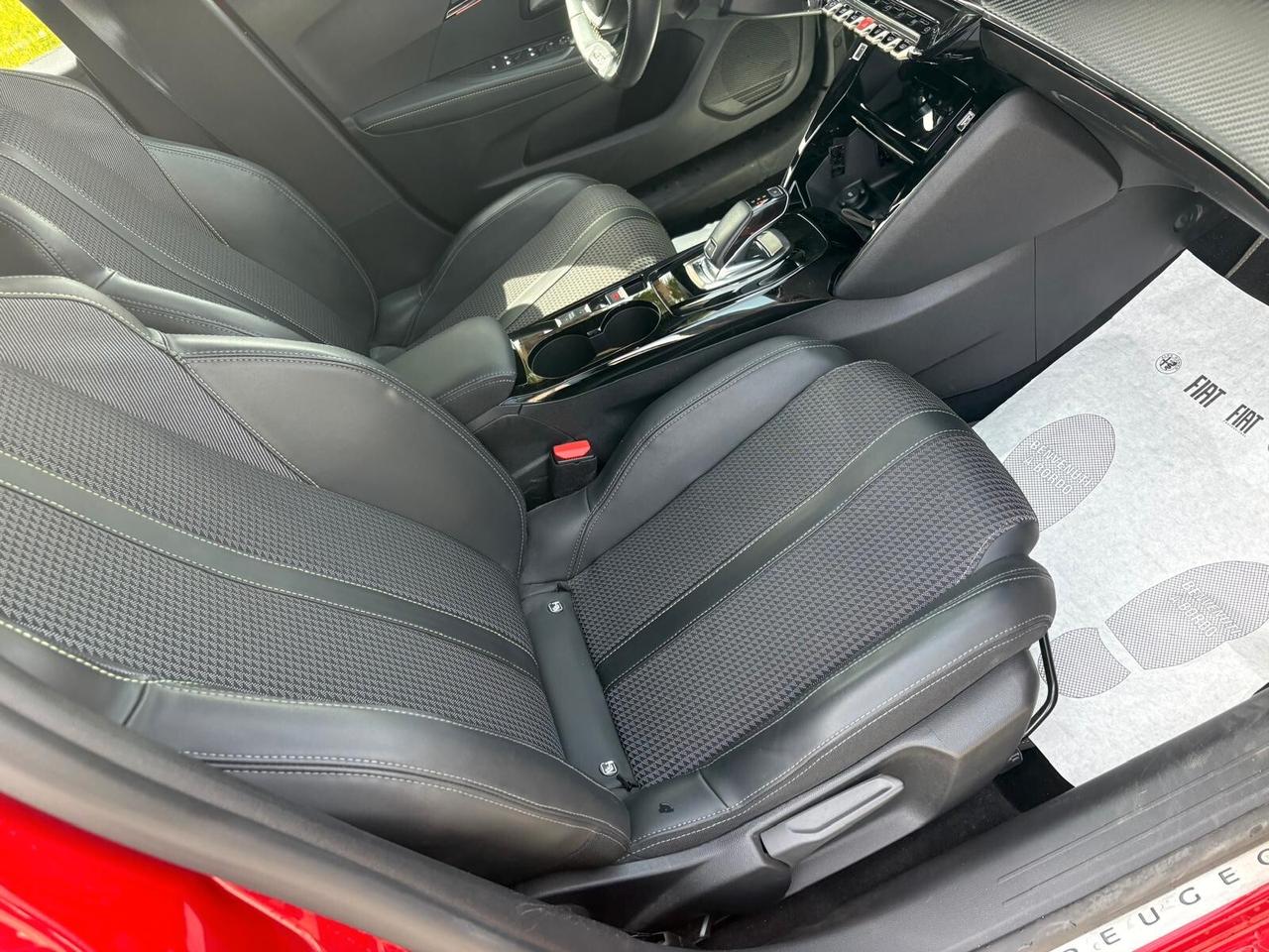 Peugeot 208 PureTech 100 Stop&Start 5 porte GT Line