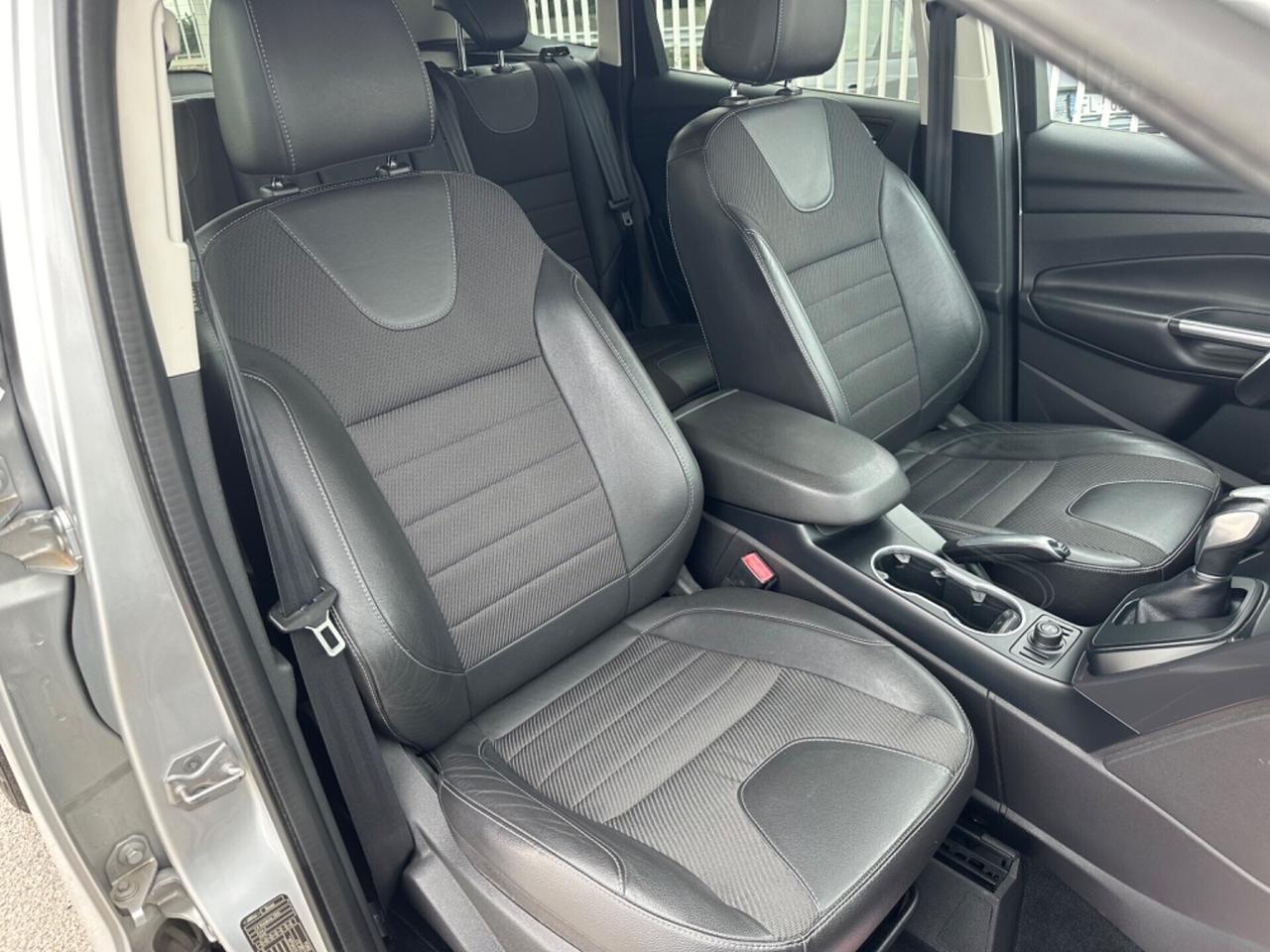 Ford Kuga 2.0 TDCI 163 CV 4WD Powershift Titanium