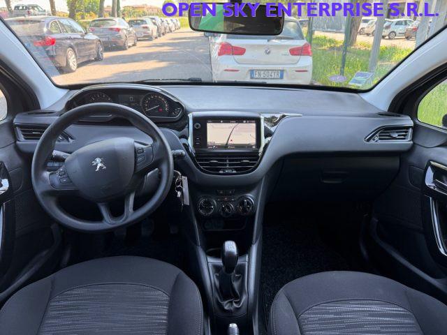 PEUGEOT 208 PureTech 82 5 porte Black Line NAVI PDC