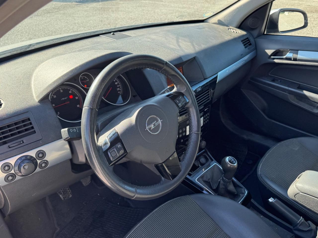 Opel Astra 1.7 CDTI 110CV 5 porte Enjoy