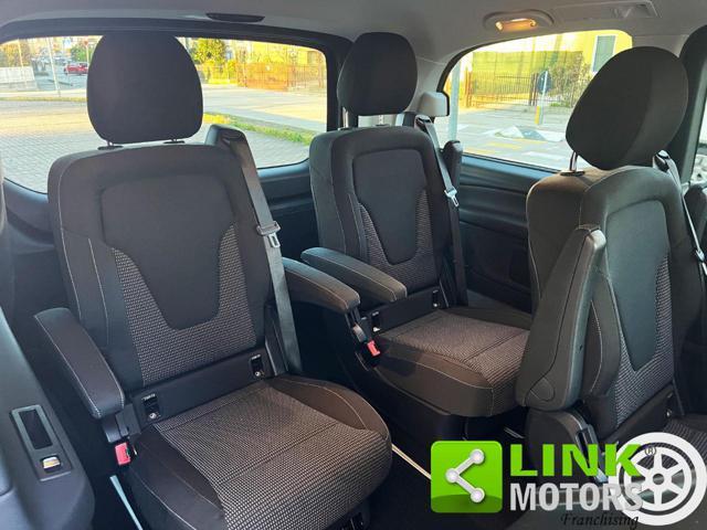 MERCEDES-BENZ V 220 d Automatic Sport Compact Night Edition