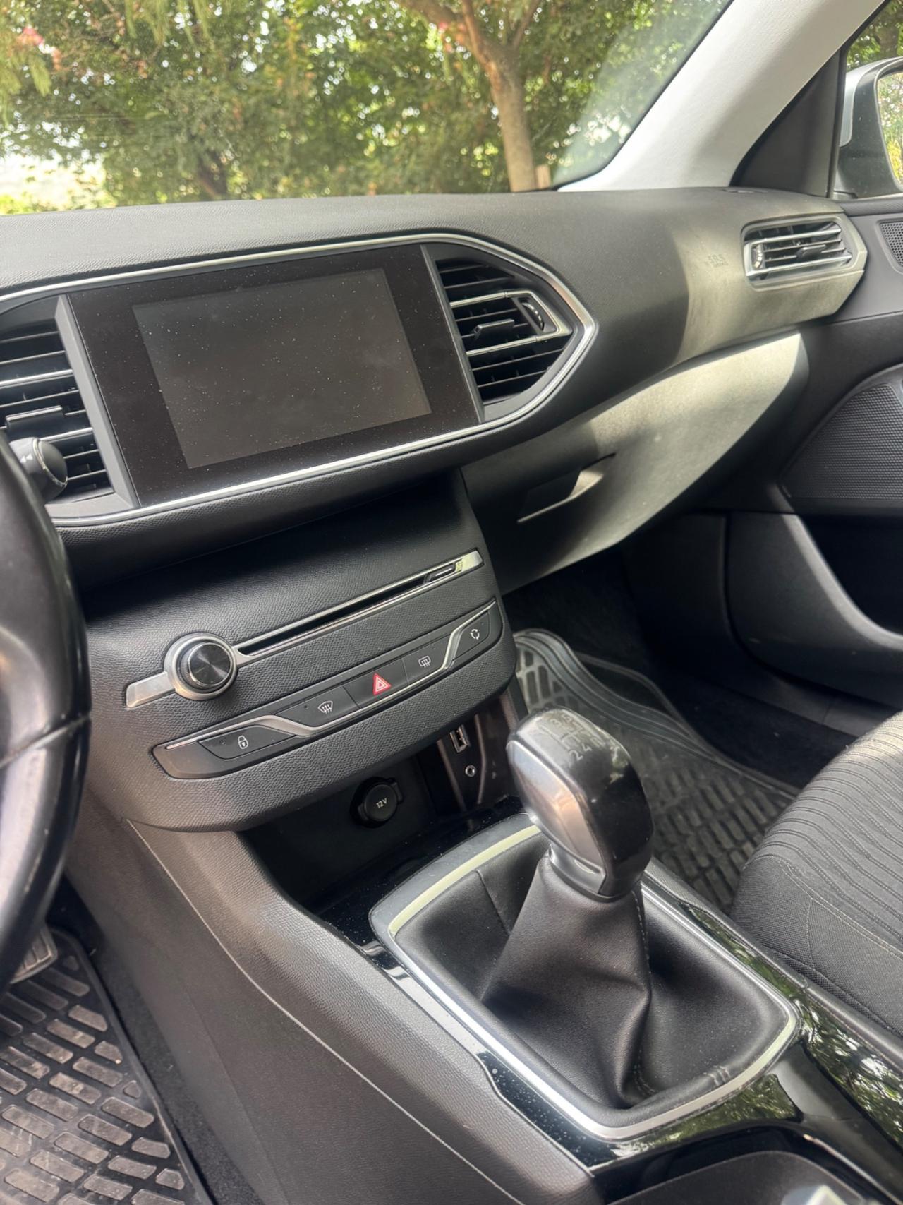 Peugeot 308 1.6 HDi 92Cv Business Sw 2015