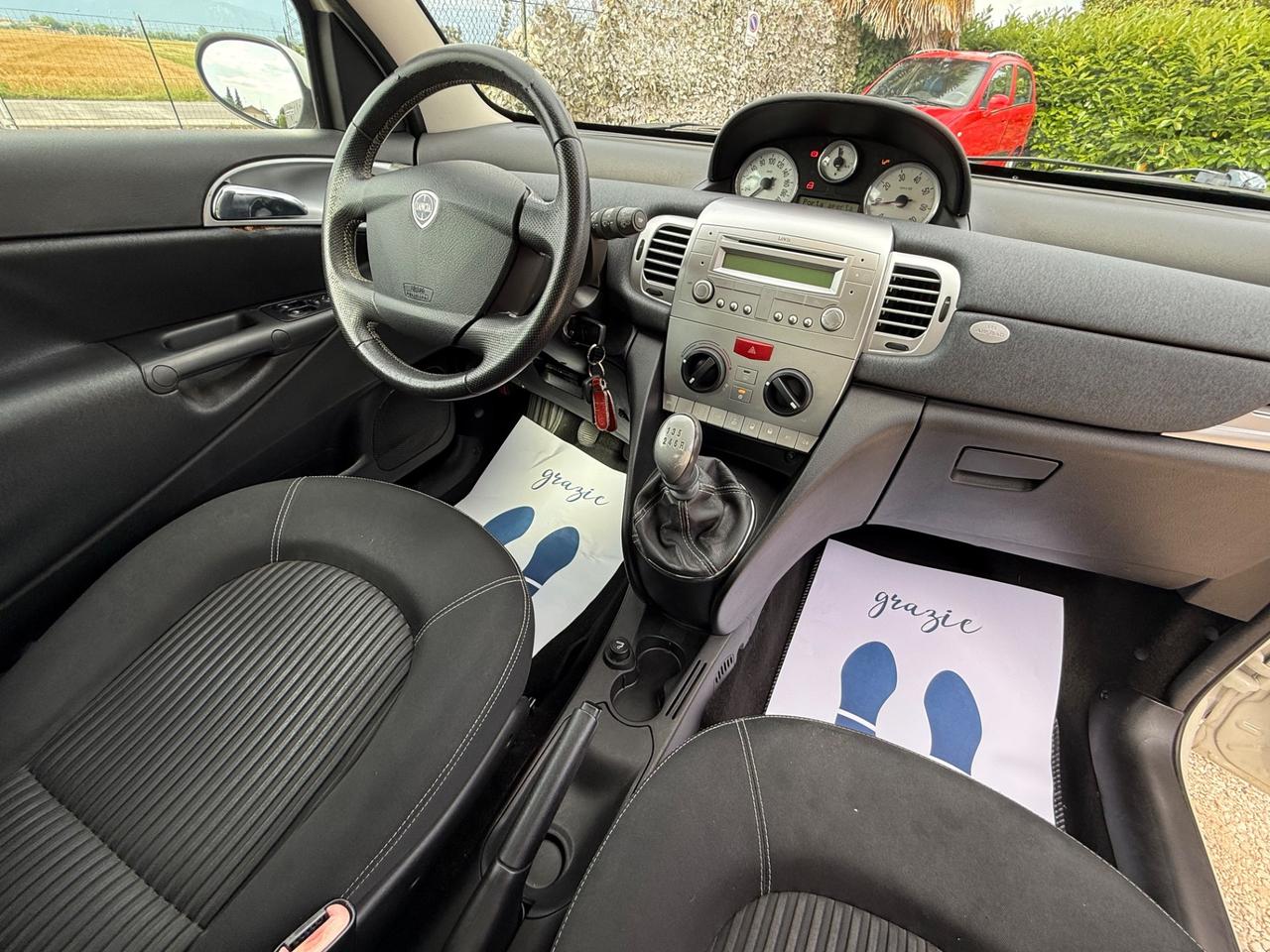 Lancia Ypsilon 1.4 16V MomoDesign