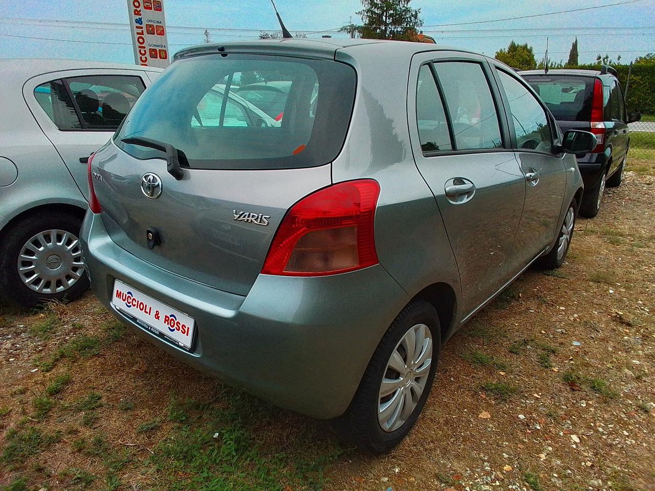 Toyota Yaris 1.0 BENZ 69cv