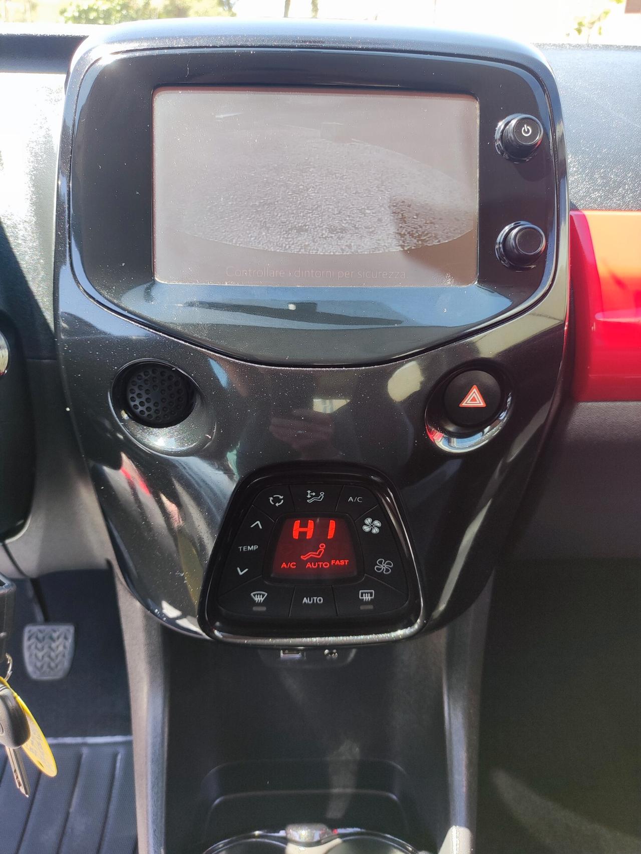 Toyota Aygo 1.0 VVT-i 69 CV 5 porte x-cool