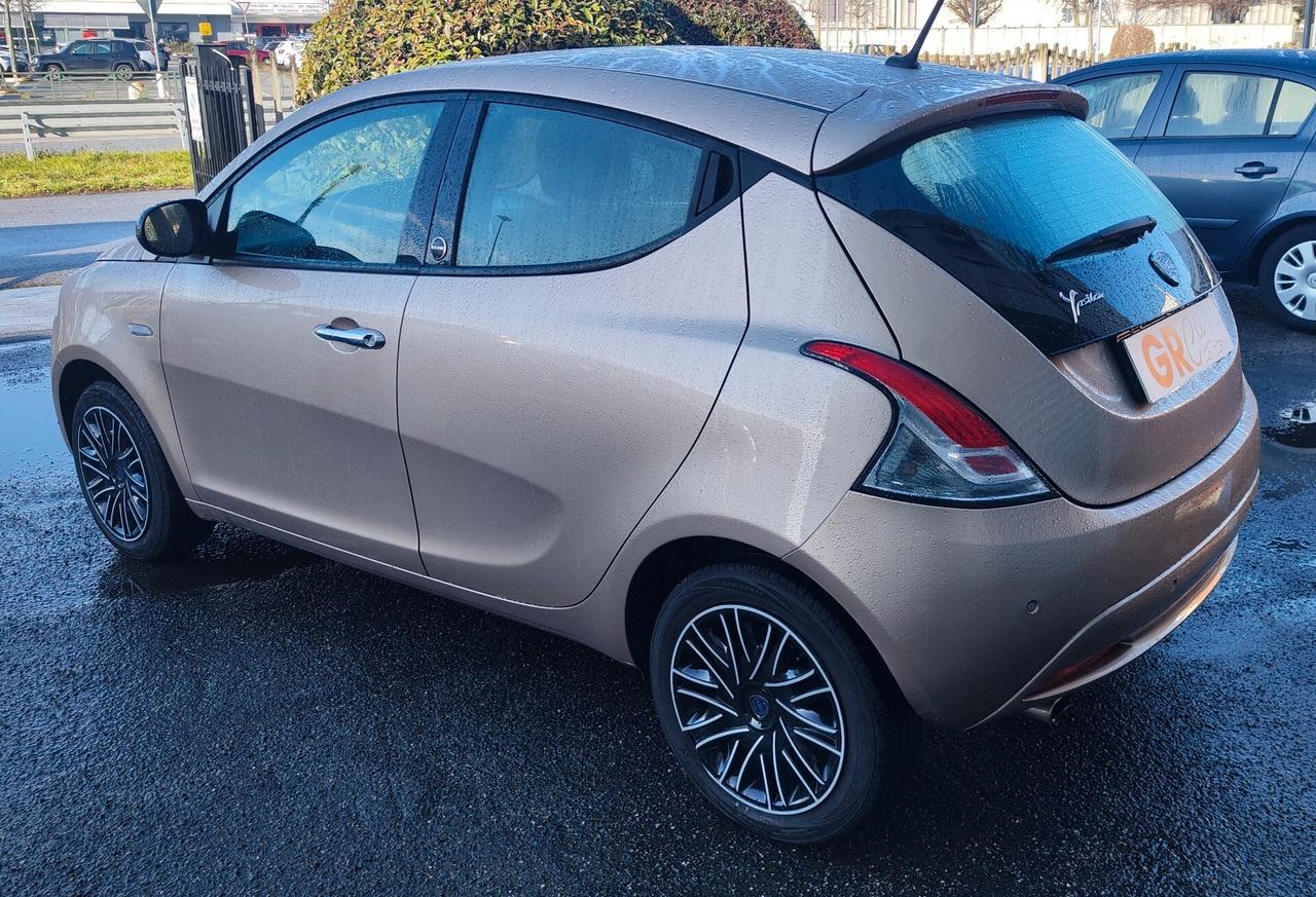 Lancia Ypsilon 1.2 69 CV 5 porte GPL Ecochic Gold