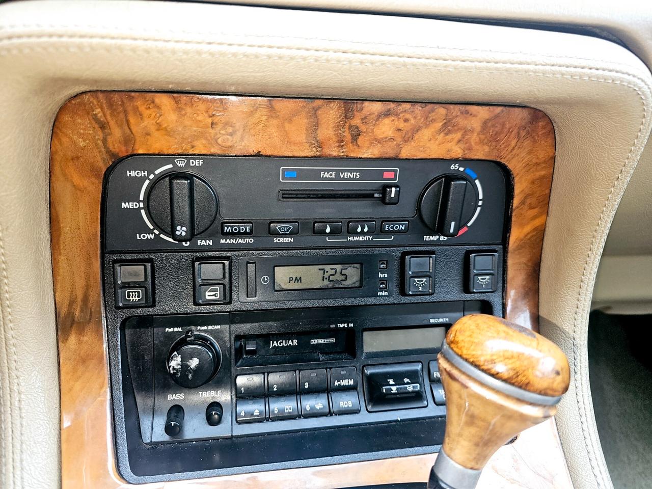 Jaguar XJ Sovereign 3.2 cat automatic