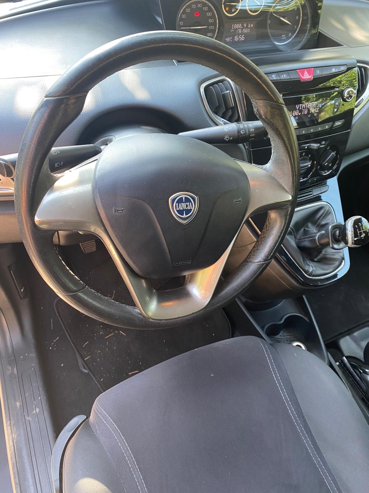 Lancia Ypsilon 1.2 5 porte Platinum. COME NUOVA