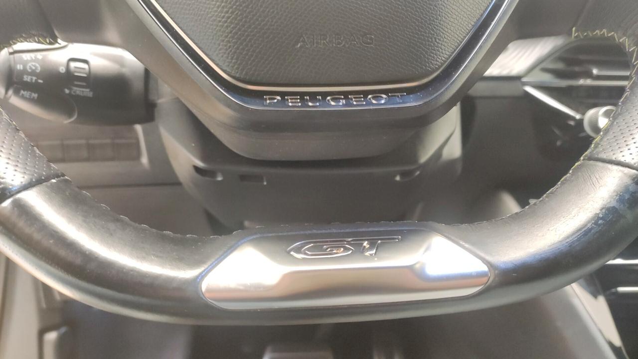 Peugeot 208 motore elettrico 136 CV 5 porte GT