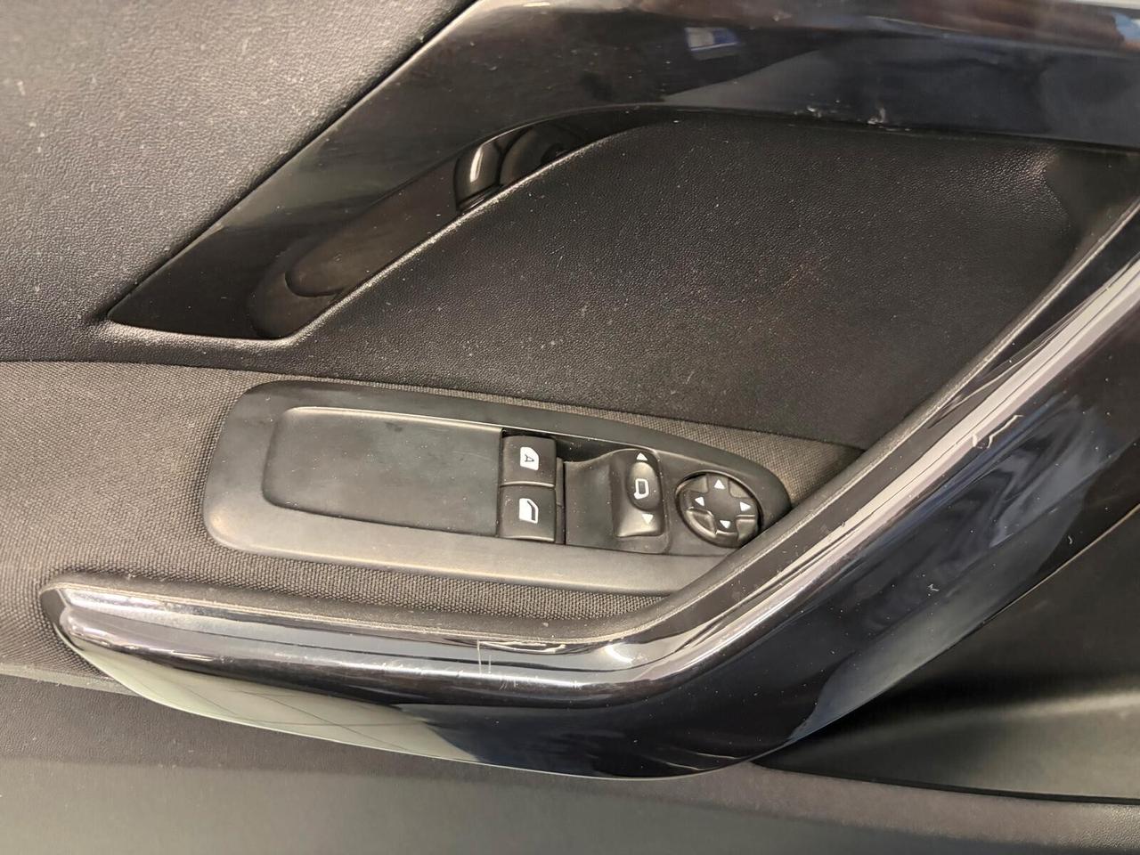 Peugeot 208 1.2 GPL COMPRESO CINGHIA&TAGLIANDO