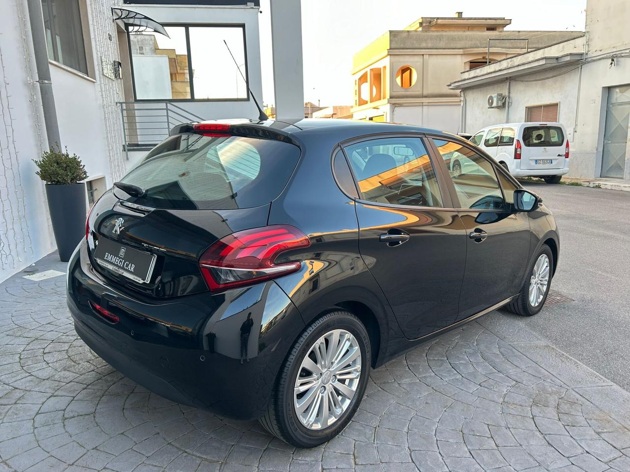 Peugeot 208 1.6 HDI 55Kw ALLURE Km67.000-12/2017