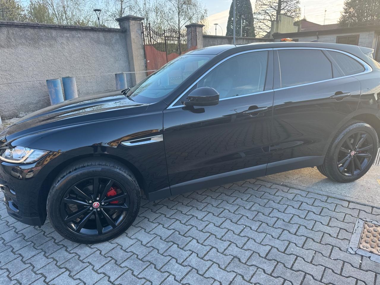 Jaguar F-Pace 2.0 D 180 CV 4x4 Euro 6b