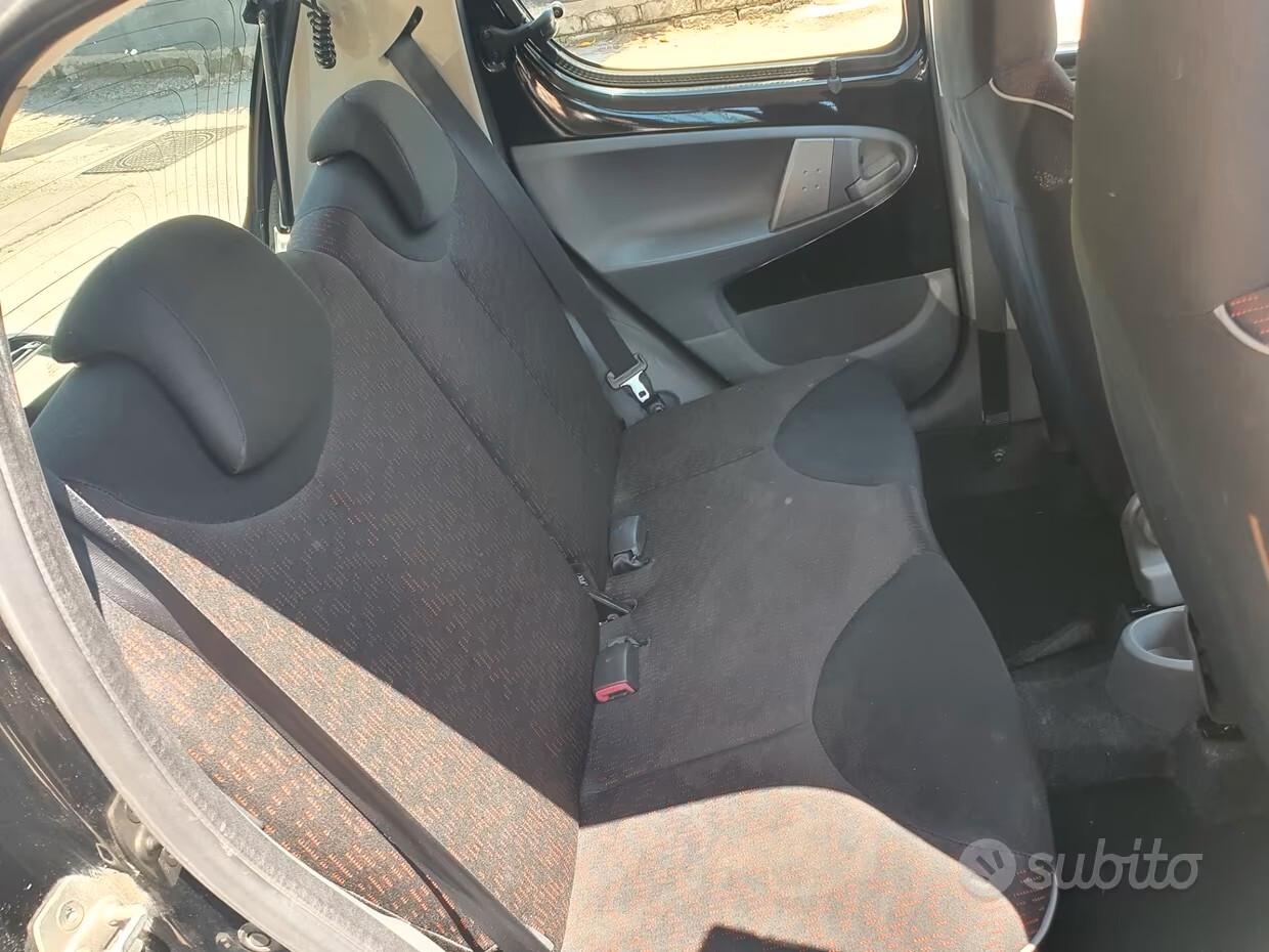 Peugeot 107 1.0 68CV 5porte Sweet Years CLIMA ESENTE BOLLO multifunzione