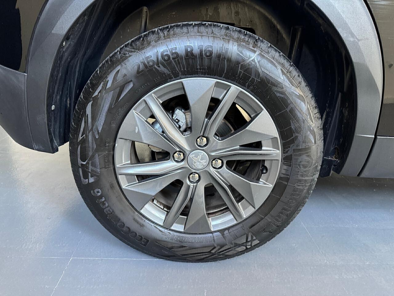 Peugeot 2008 PureTech 100 Active Pack - 2021