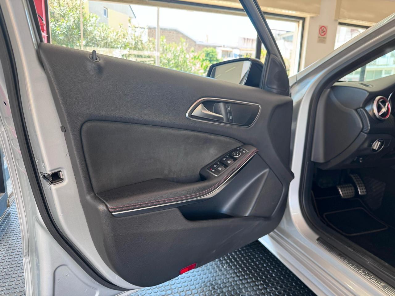 Mercedes-benz A180d Automatic Premium 2016 UNICOPRIETARIO