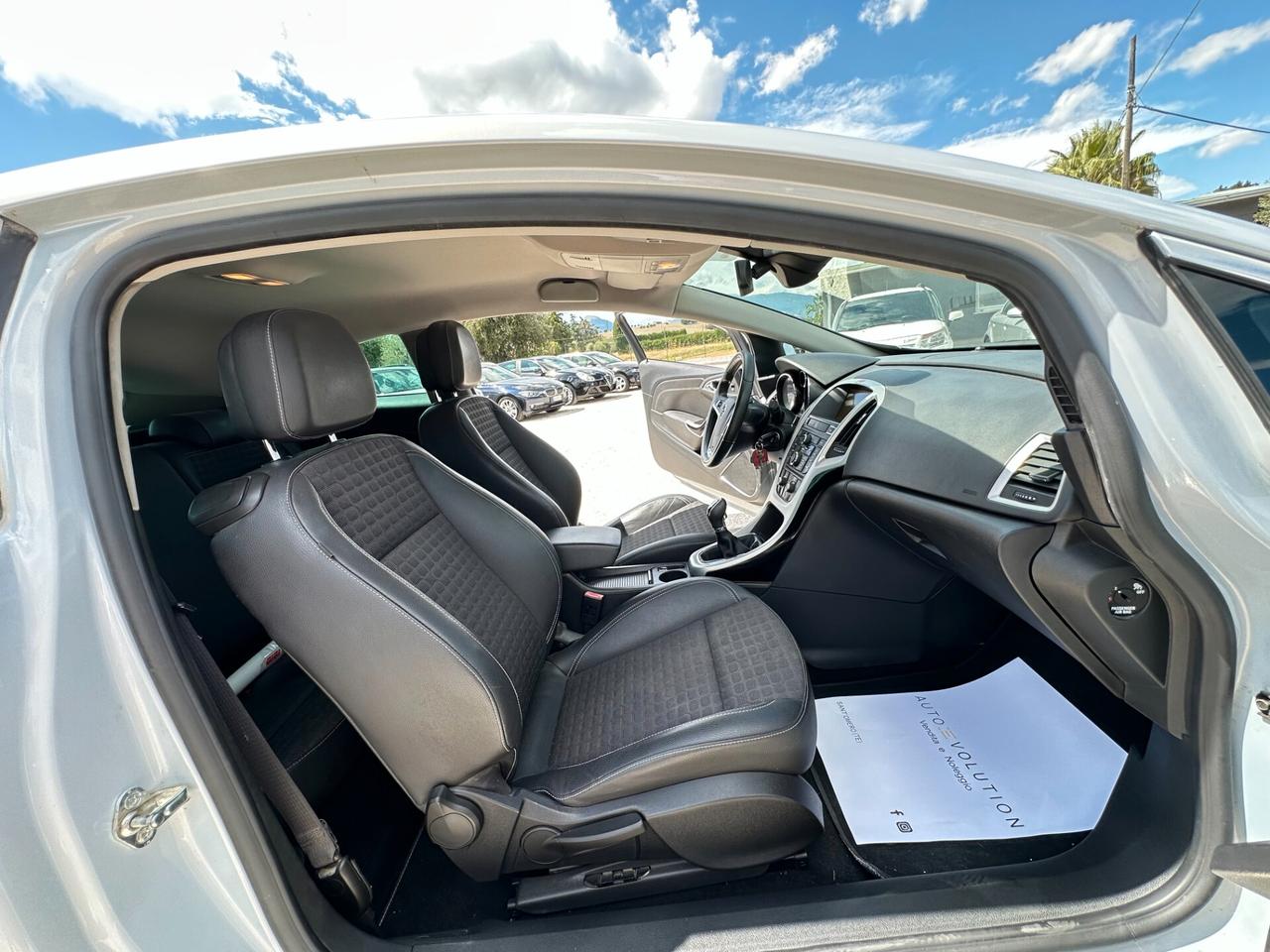 Opel Astra GTC 2.0 CDTI 165cv Cosmo 288.180 km