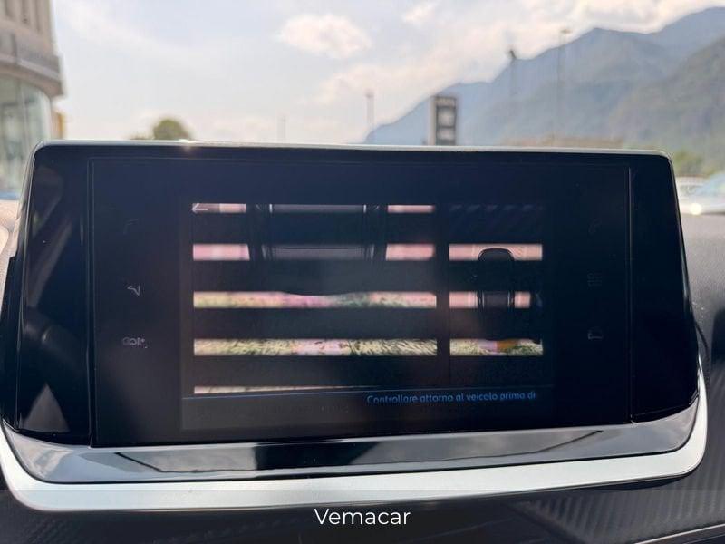 Peugeot 2008 BlueHDi 130 EAT8 Allure Pack aut.-CAR PLAY RETROC-SOLO KM 21200!