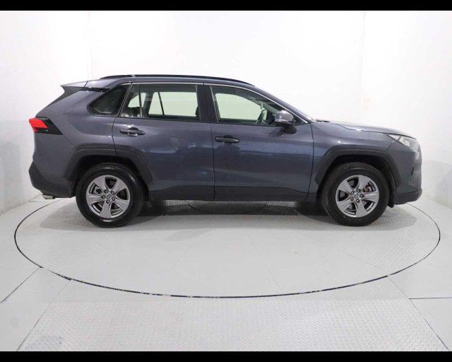 TOYOTA RAV 4 MY23 RAV4 2.5 HV E-CVT AWD-i Business