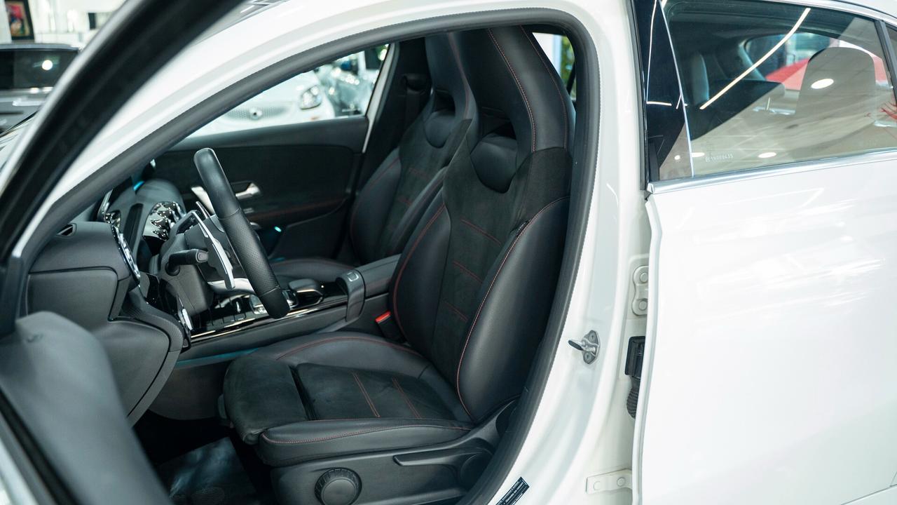 Mercedes-benz A 180 D PREMIUM PLUS AMG TETTO PACK LUCI XENO NAVI FULL