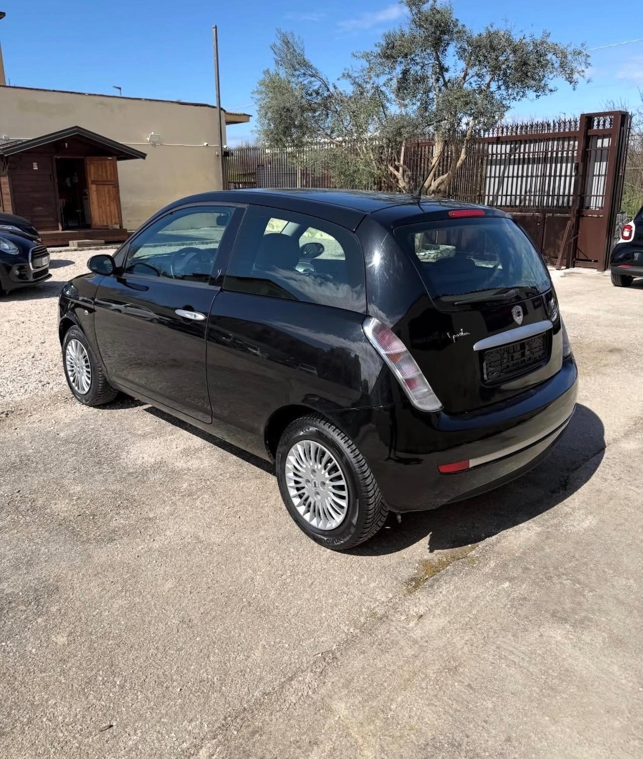 Lancia Ypsilon 1.2 Oro Bianco