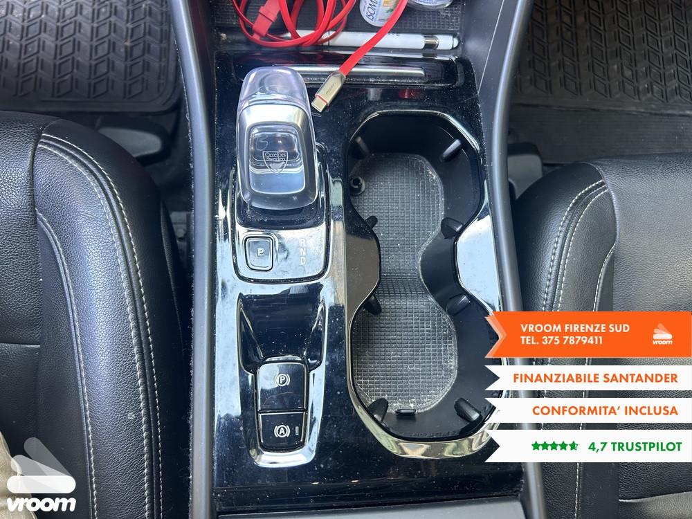 VOLVO XC40 (2017-->) XC40 D3 AWD Geartronic Ins...