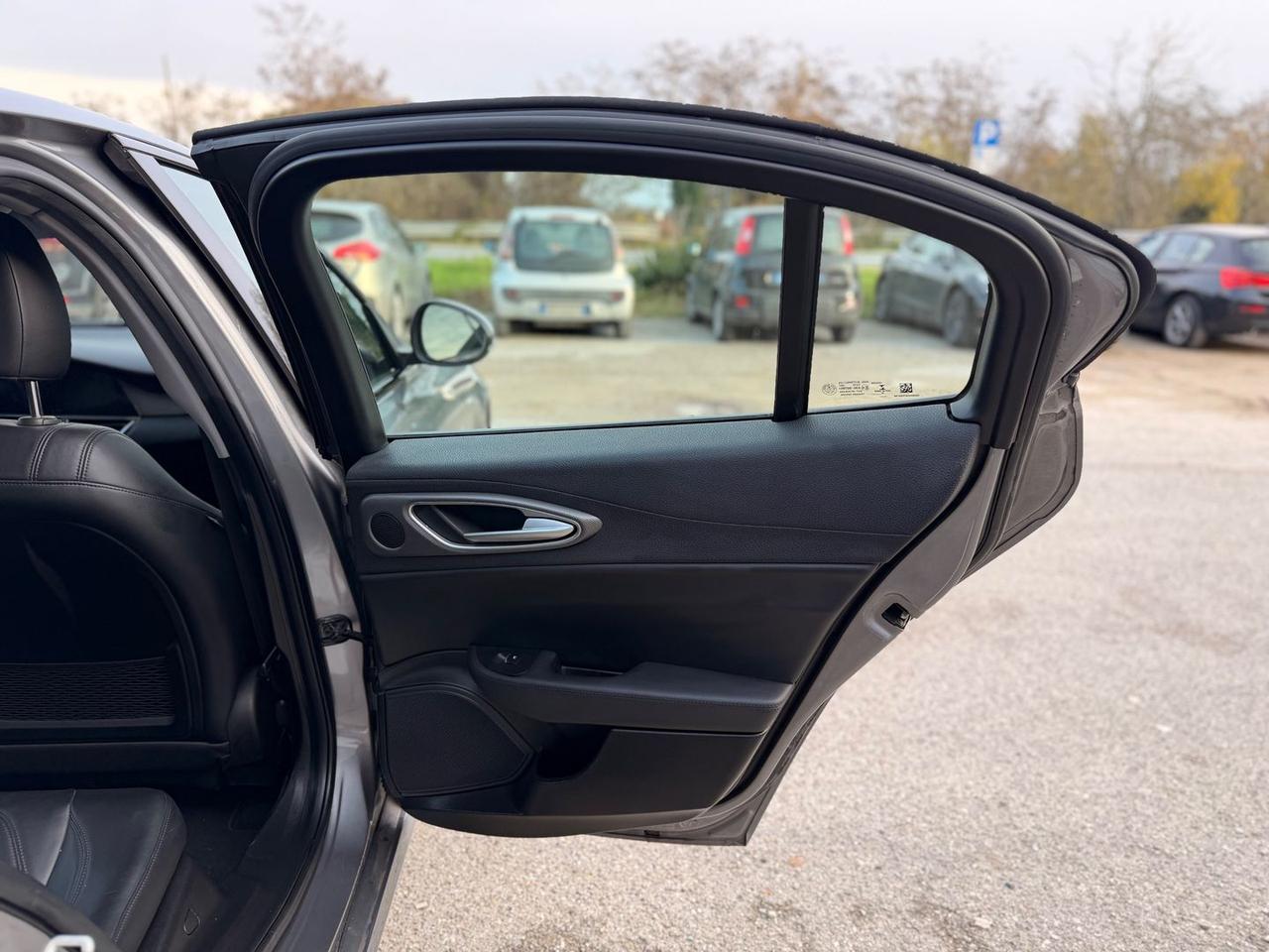 Alfa Romeo Giulia Veloce 2.2 Turbo #8037