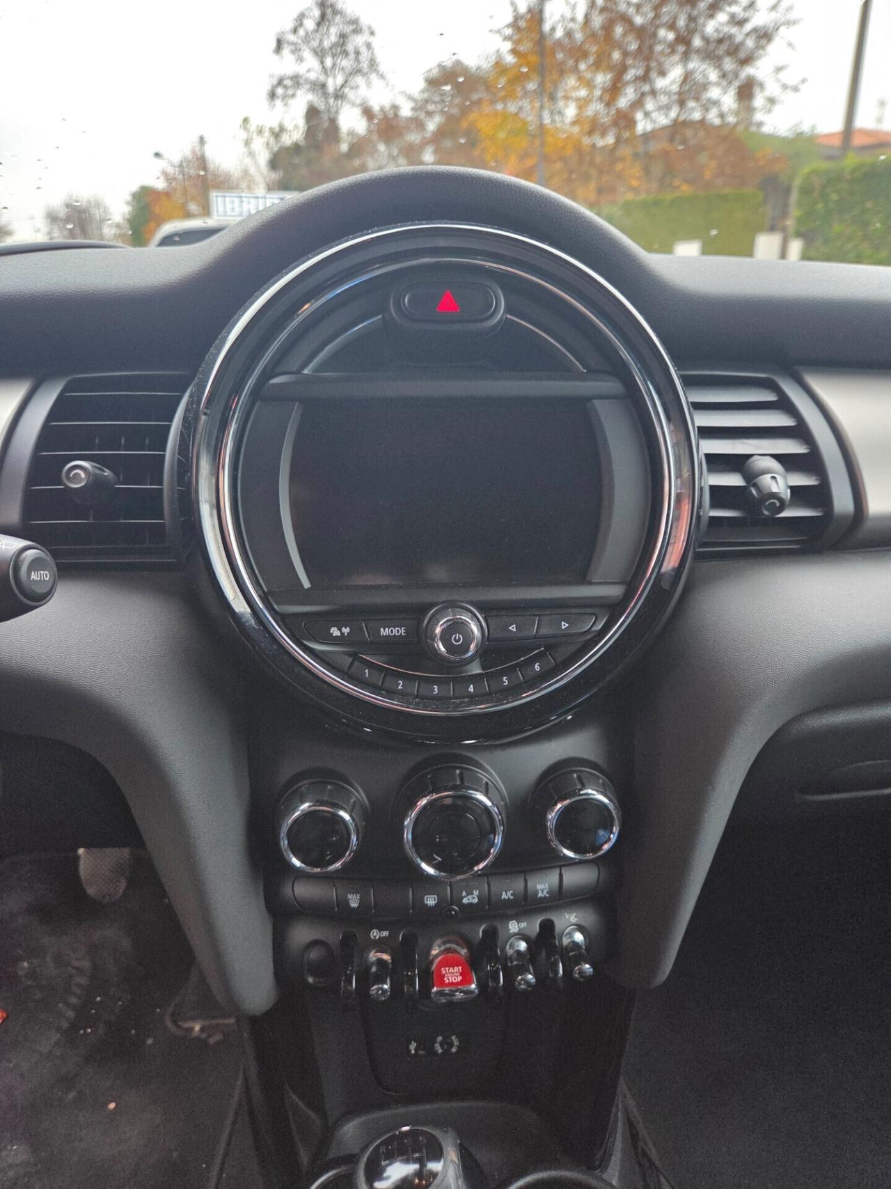 Mini Cooper 5 porte NEOPATENTATI - 2014