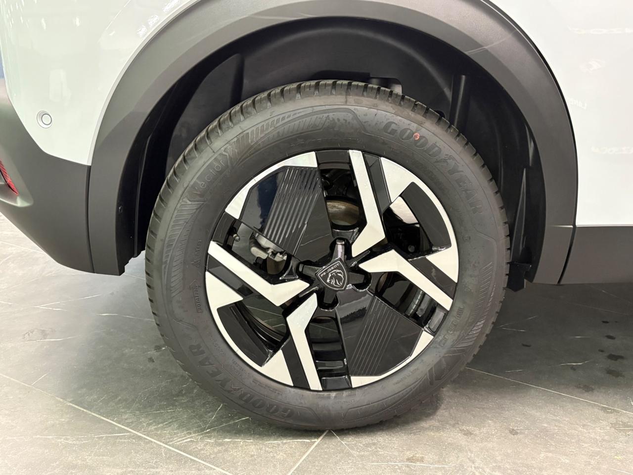 Peugeot 2008 1.2 HYBRID GT E-DCS6 *PROMO*