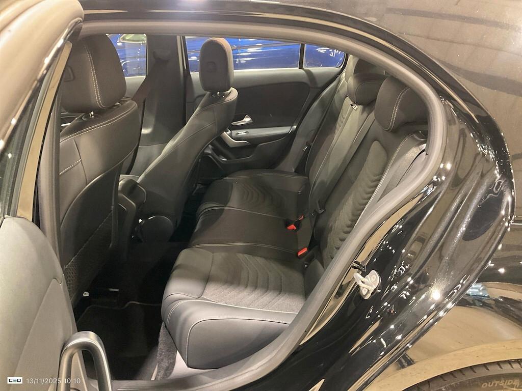 Mercedes-benz A 180 180D NEW 115CV AUTOMATIC ADVANCED ( FARI LED - PELLE PDC NAVI )