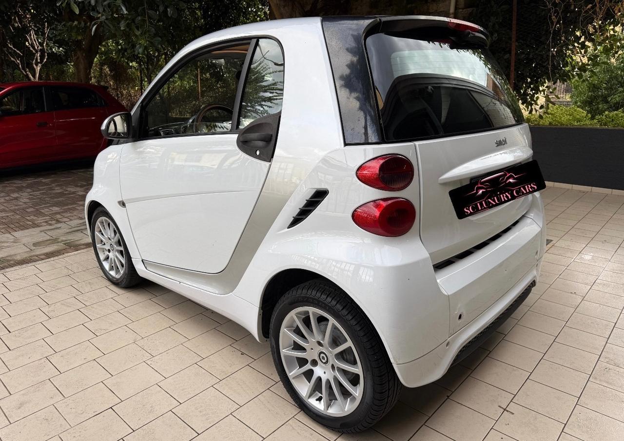 Smart ForTwo 1.0 Benzina 52 kW coupé GARANTITA