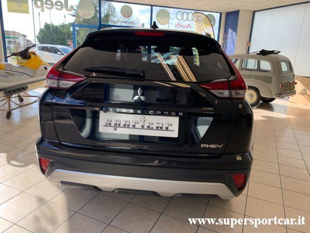MITSUBISHI Eclipse Cross 2.4 MIVEC 4WD PHEV Instyle SDA Pack 0