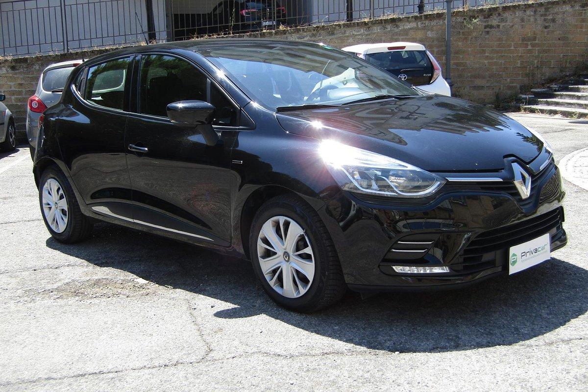 RENAULT Clio TCe 12V 90 CV 5 porte Moschino Intens