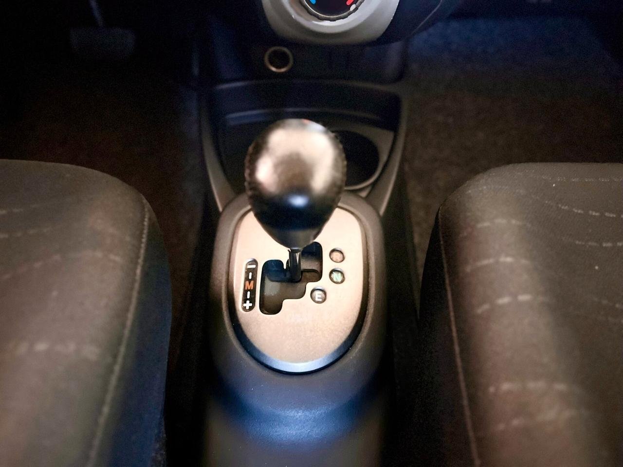 Toyota Yaris SOL 5p automatica