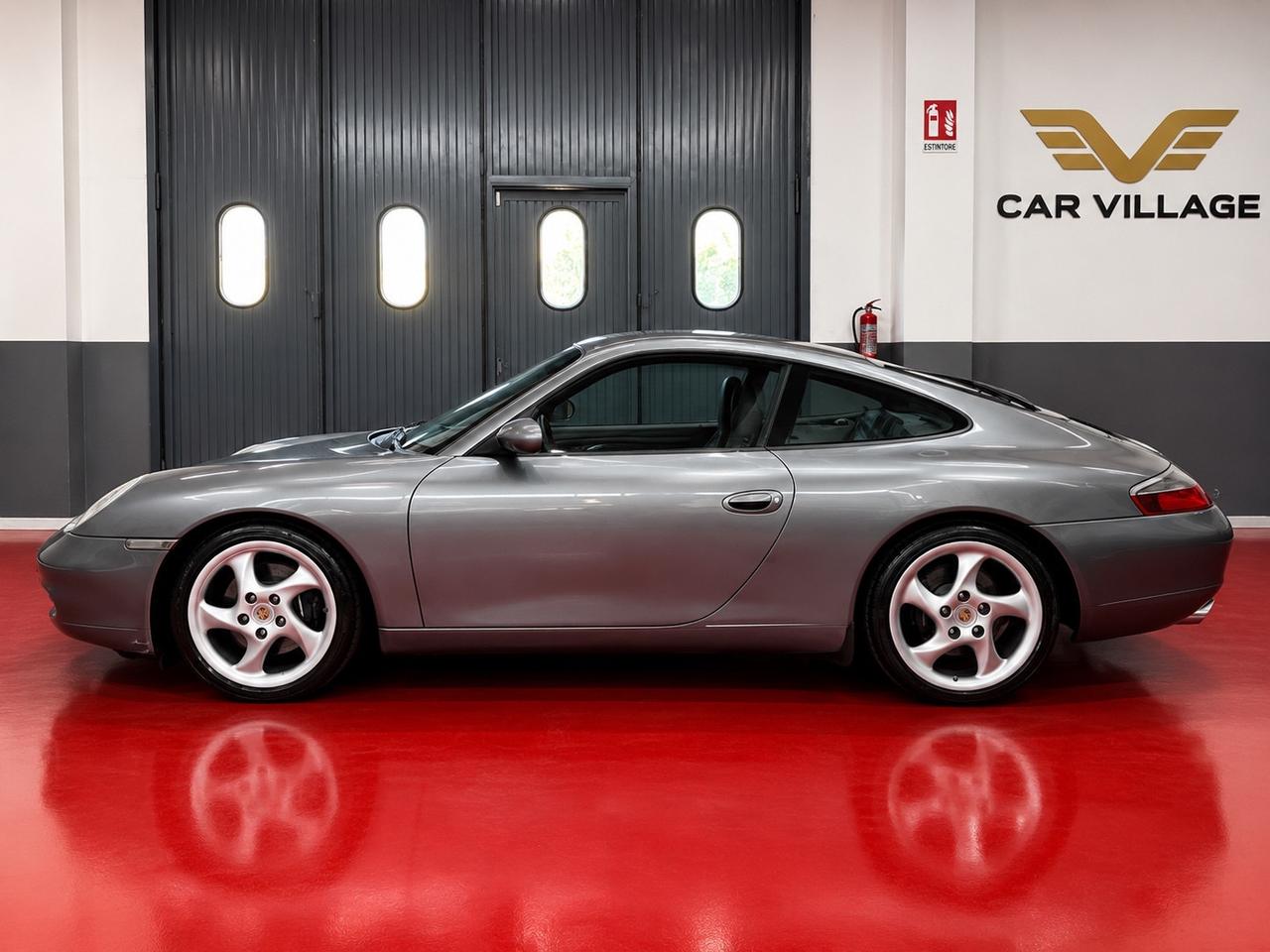 Porsche 911 Carrera cat